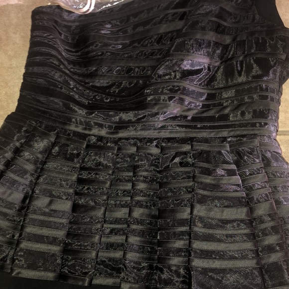 Halston Heritage women’s size 12 black peplum dress one shoulder - Picture 3 of 5